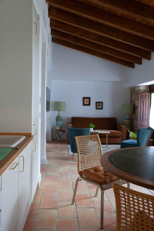 Apartamentos Tres Llaves Palacio De Vela De Los Cobos อูเบดา ภายนอก รูปภาพ