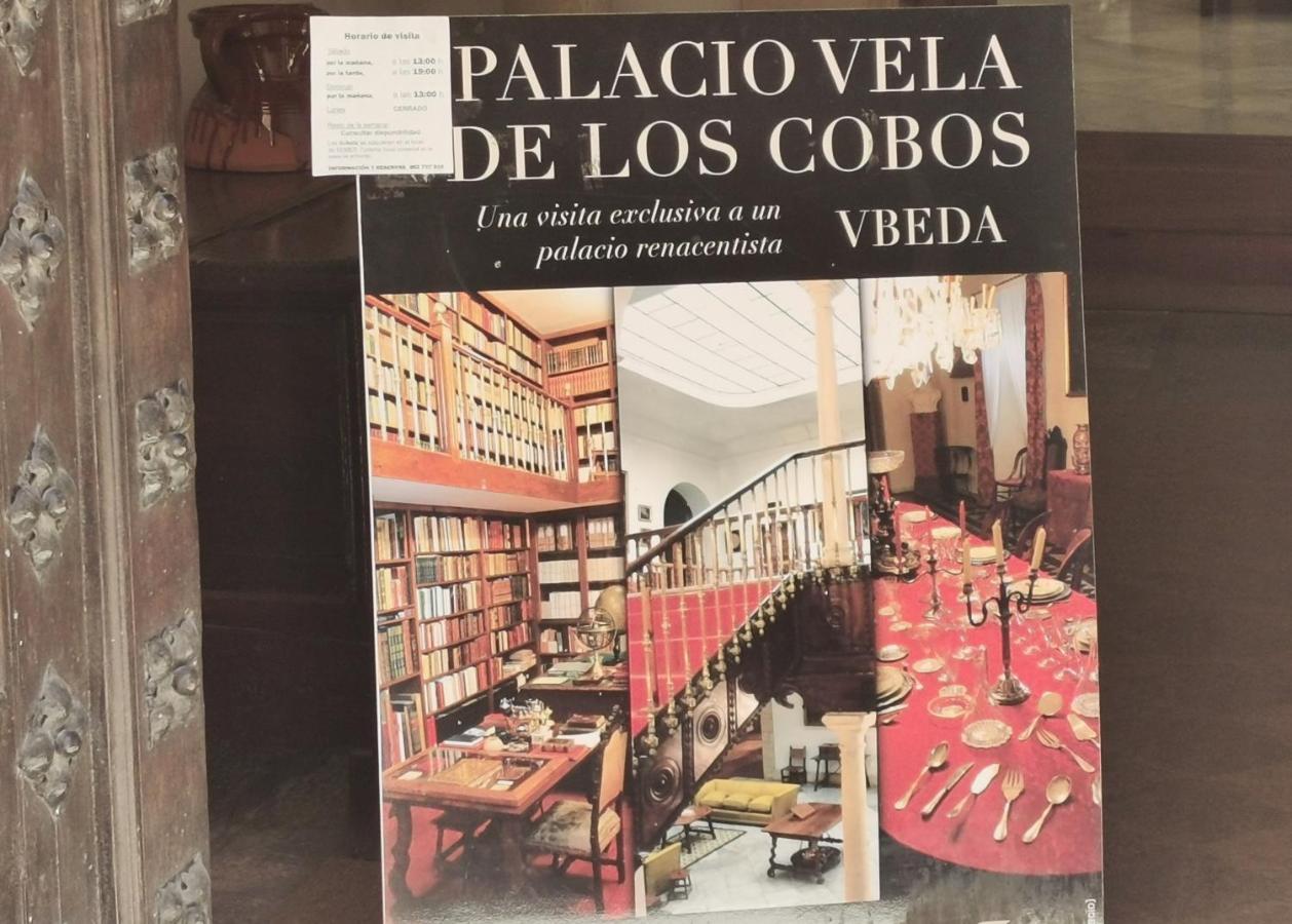 Apartamentos Tres Llaves Palacio De Vela De Los Cobos อูเบดา ภายนอก รูปภาพ